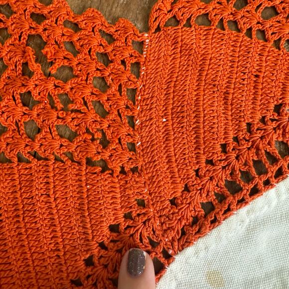 Pair of Vintage Cotton Hand Chrochet Embroidered Center piece Doilies FOR REPAIR - Picture 7 of 13